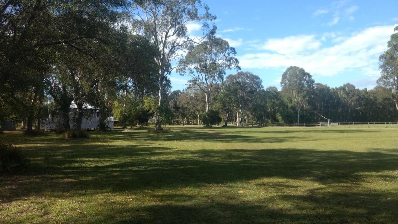 Lake Weyba Noosa Lodge & Kangaroos ペレジアンビーチ エクステリア 写真