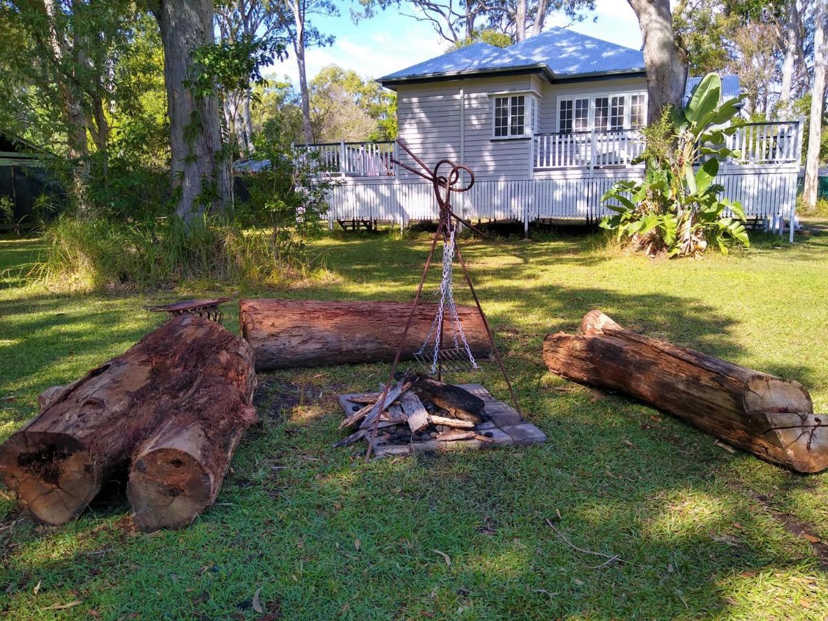 Lake Weyba Noosa Lodge & Kangaroos ペレジアンビーチ エクステリア 写真