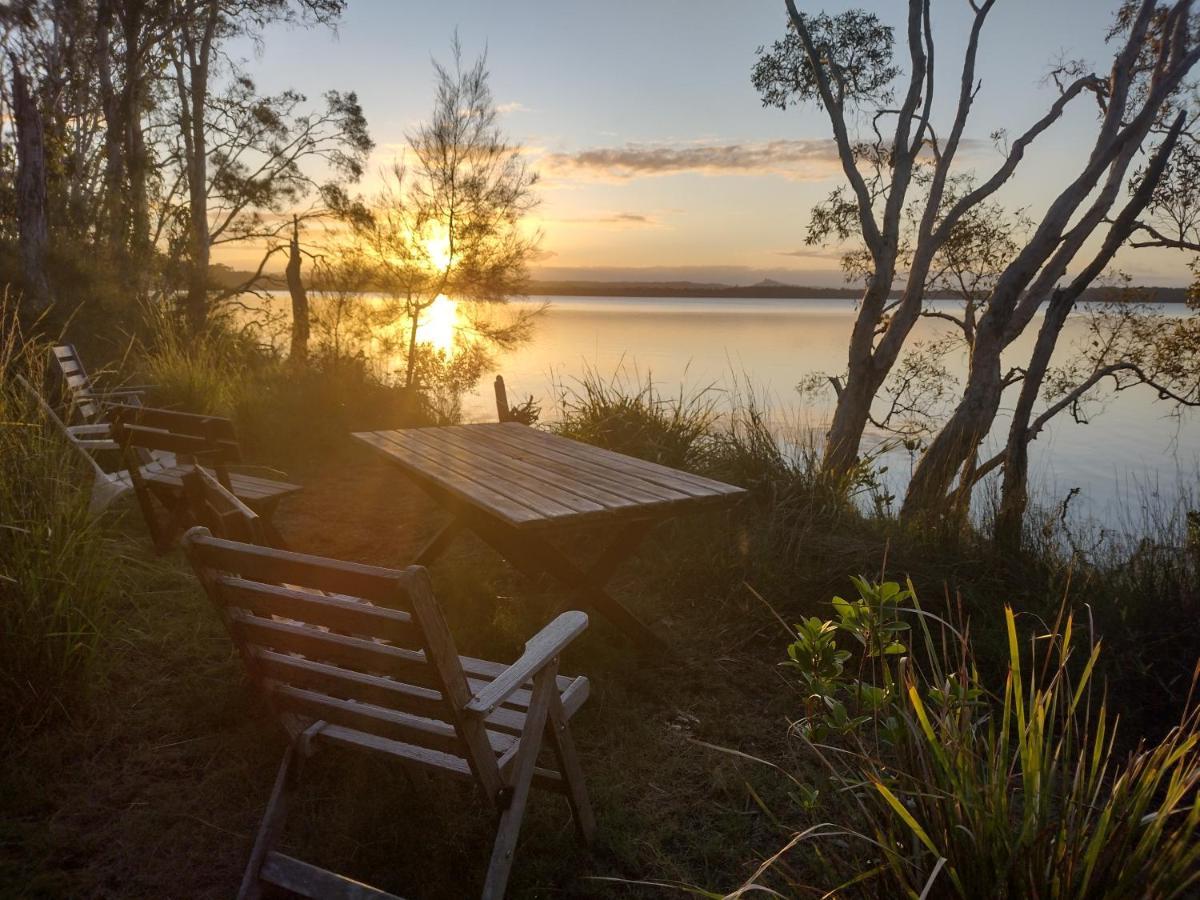 Lake Weyba Noosa Lodge & Kangaroos ペレジアンビーチ エクステリア 写真